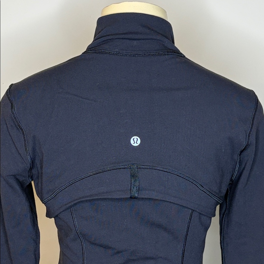 Lululemon Women's Thumbholes Black Jacket Size 6 - Picture 5 of 7